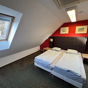 Excellent In Center 5 Min Walk From The Colonnade Apartmán